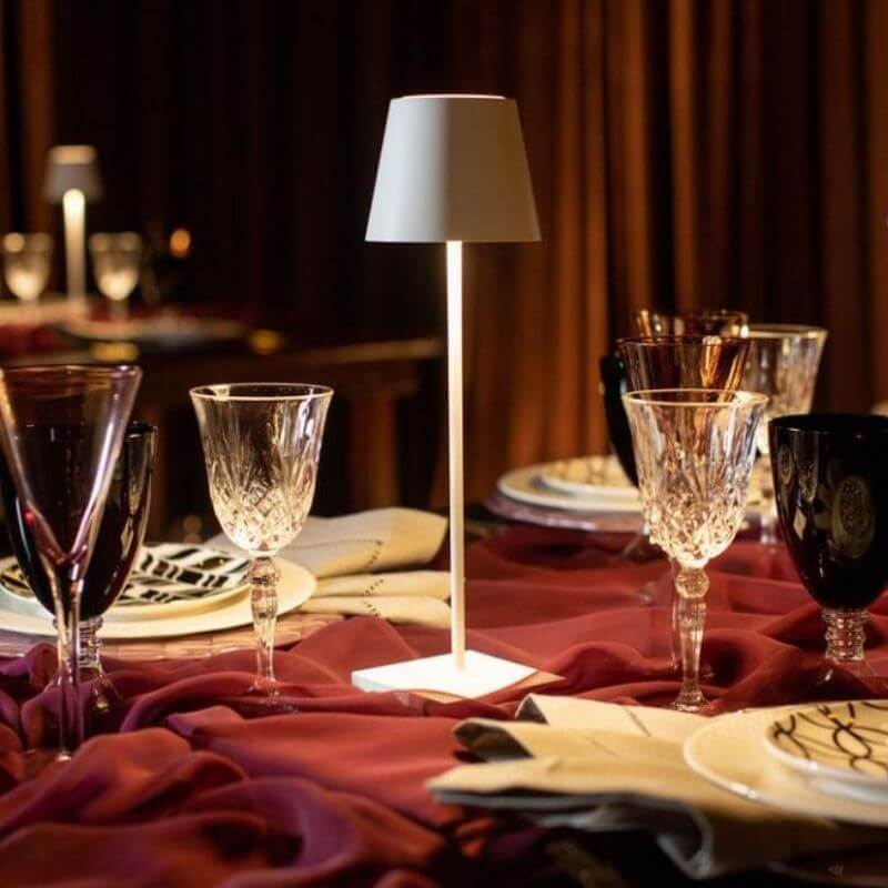 Outdoor Touch Table Lamps Desk Modern Bedroom Light Rechargeable Bar Cordless Restaurant Table Lamp with USB Charging Port